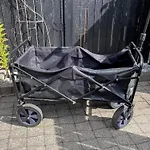 6 Person In Hals-by Traum