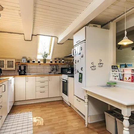 6 Person In Hals-by Traum Vakantiehuis